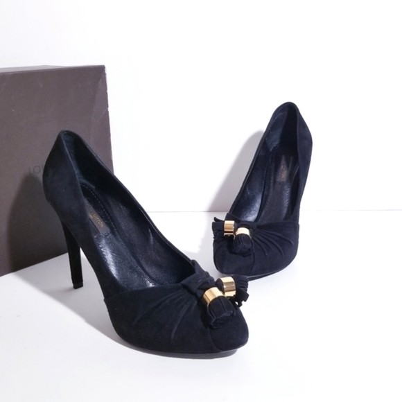 LOUIS VUITTON Knot Confident Black Suede Tassel Heel Pumps 37.5 - Picture 1 of 15